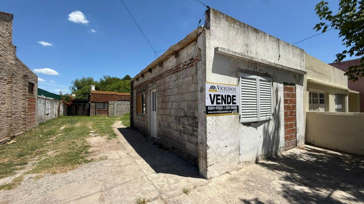 Casa y departamento de 86 m2. Calle Sáenz Peña. Ranchos Gral. Paz.