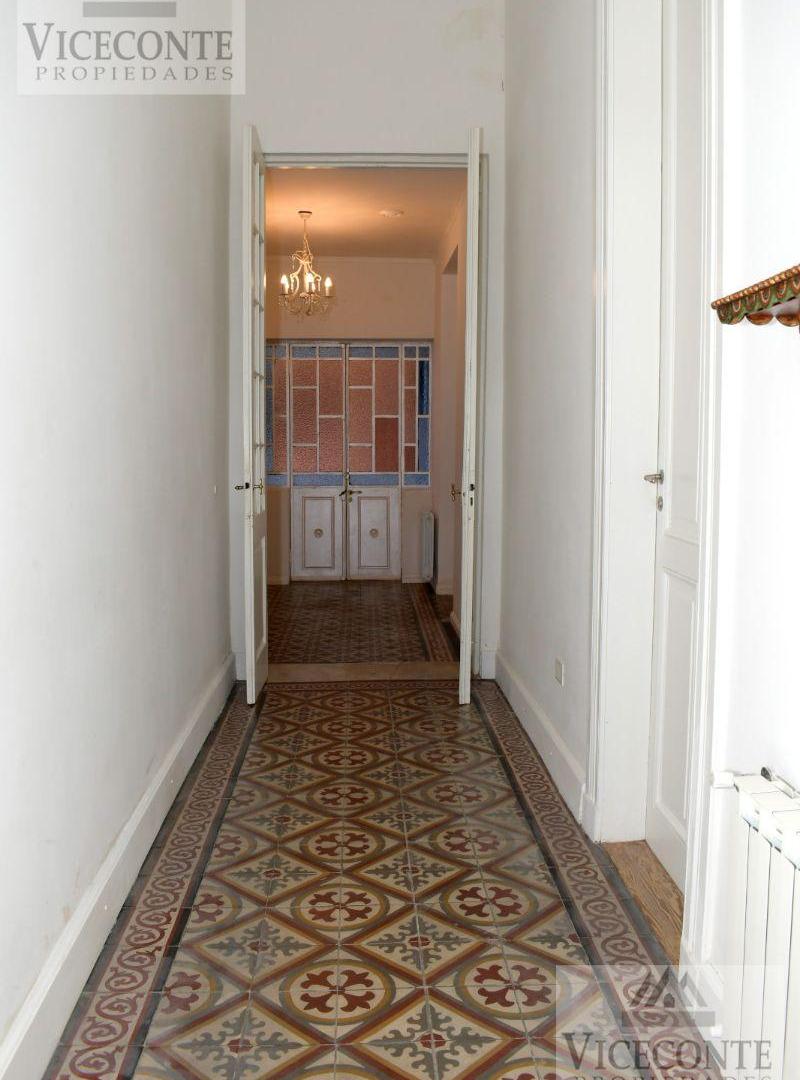 Foto de Casa 321 m2 remodelada a nueva, Casco histórico. Lavalle 213 entre, imagen 2