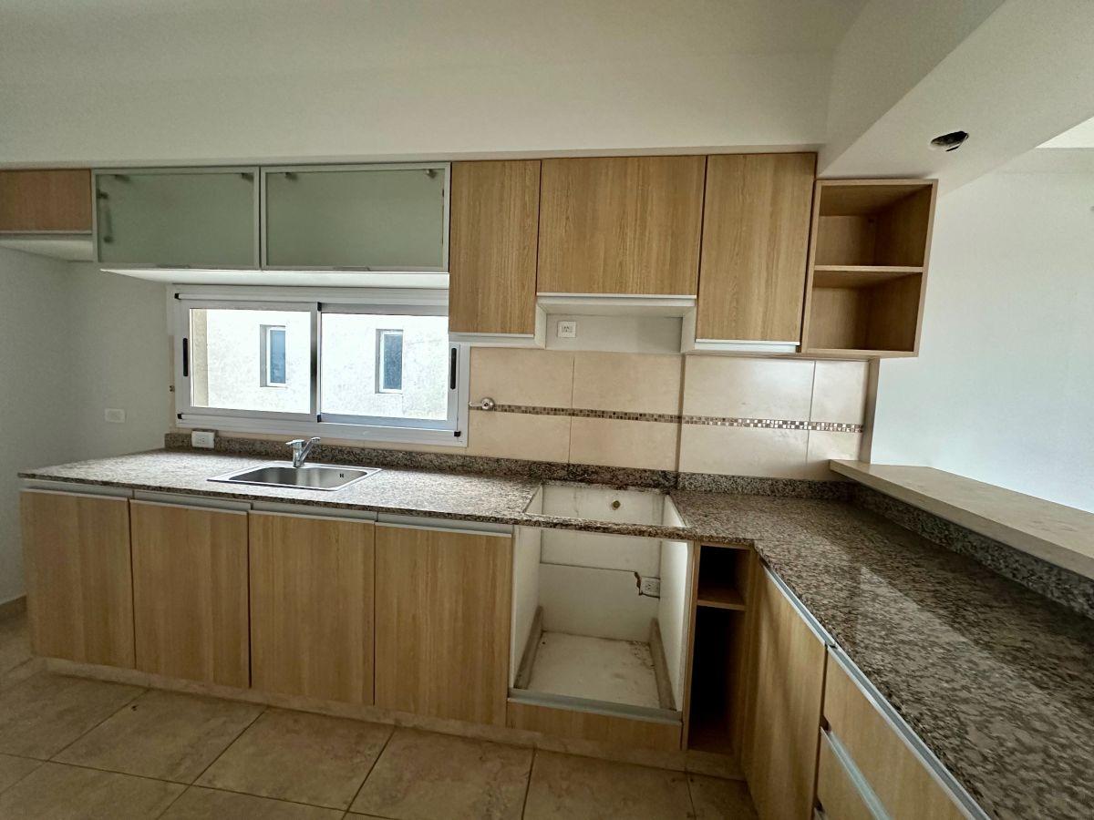 Depto 90 m2, calle Saavedra, General Belgrano, provincia de Buenos Aires.