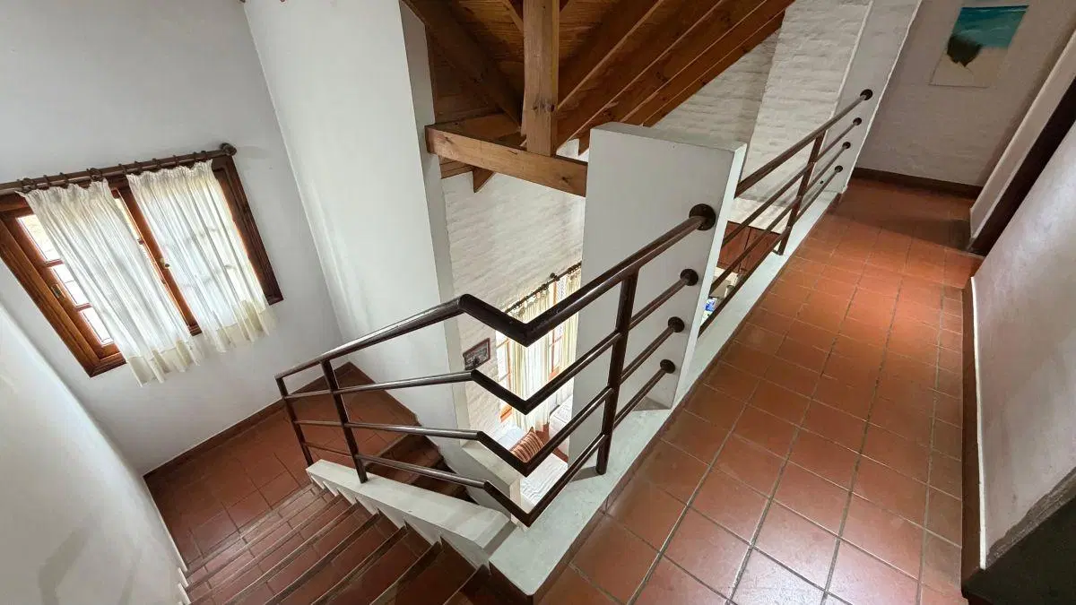 Casa de 3 Dormitorios en zona céntrica, Coronel Brandsen, Buenos Aires. 8