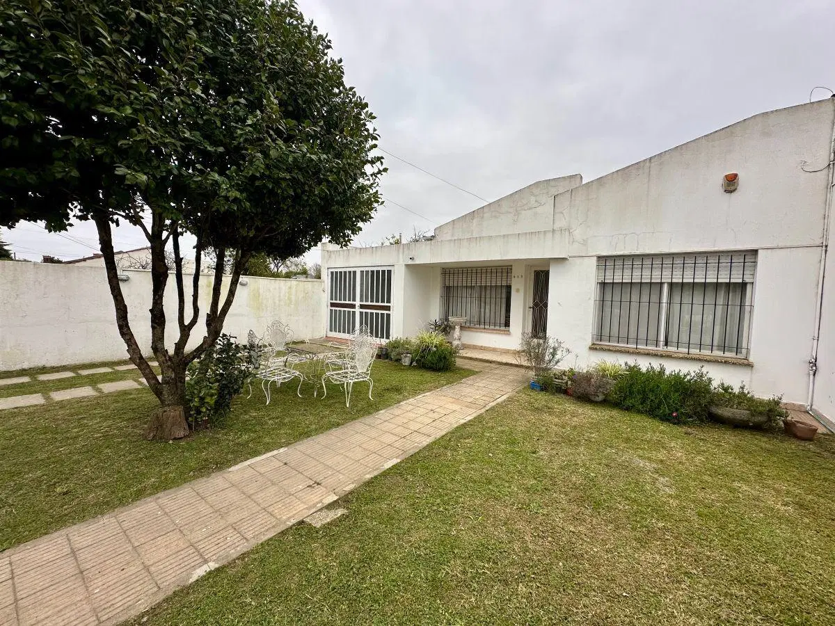 Casa 115 m2, Calle Avenida 25 de Mayo, General Belgrano, provincia de Buenos Aires. 1