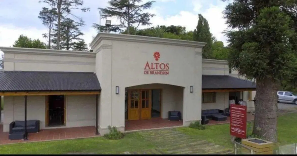 Lote de 800 M2 Dentro del Country Altos De Brandsen, Buenos Aires. 4