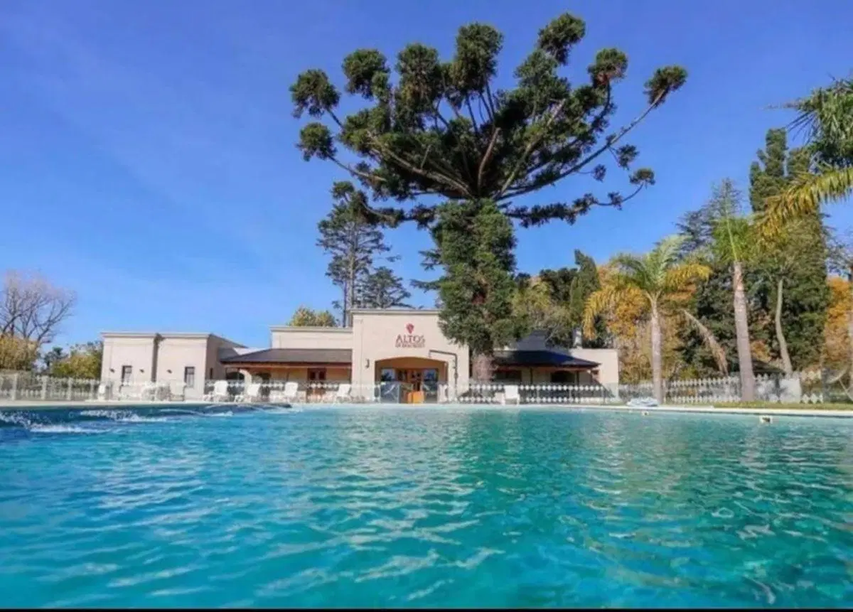 Lote de 800 M2 Dentro del Country Altos De Brandsen, Buenos Aires. 3