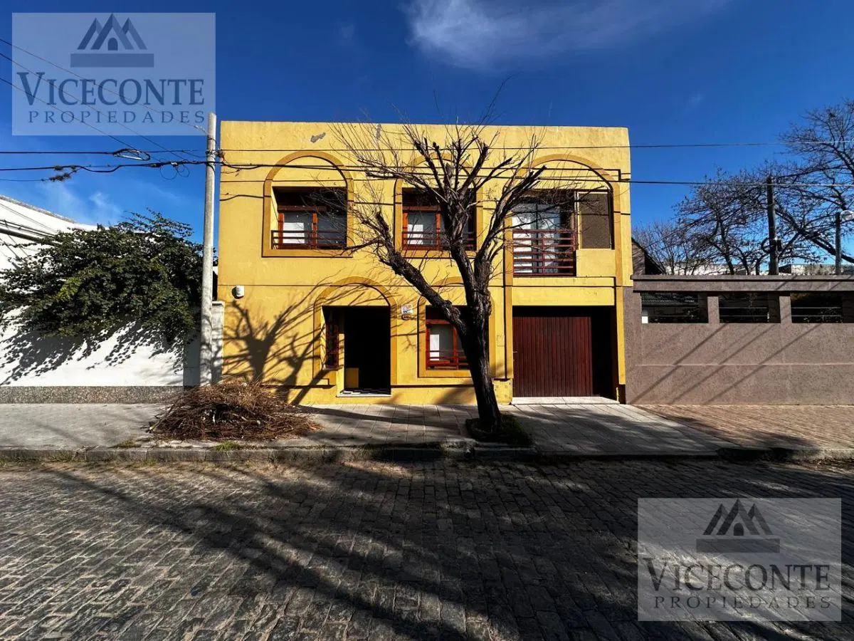 ¡Excelente casa de 130 m2! ideal ubicación! Colón N° 60 E/Cramer y San Martin. Chascomús, Bs As 4
