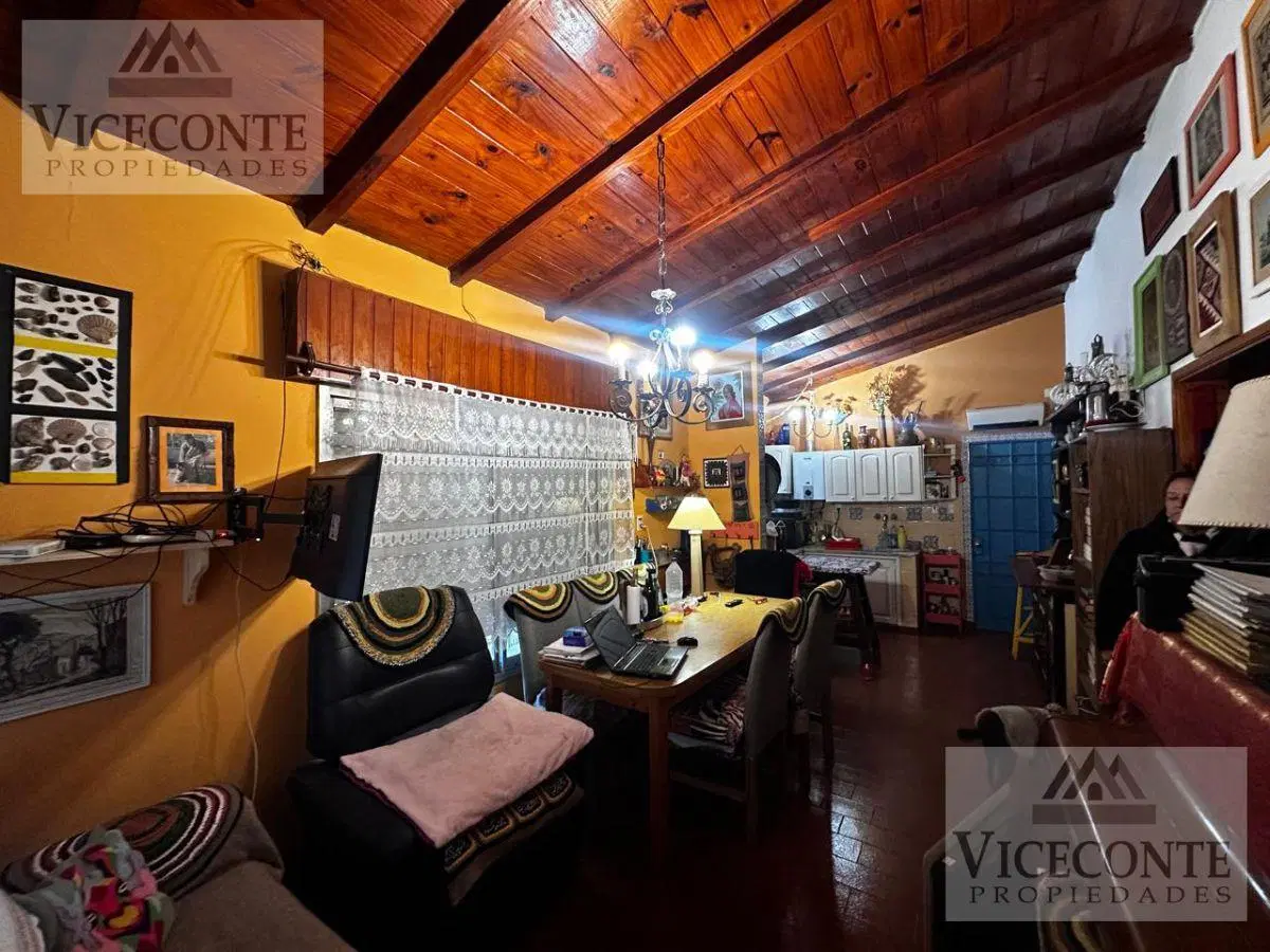 Casa de 100 m2 Mercedes N° 692 , entre Junin y Tres Arroyos, Chascomús, Provincia de Buenos Aires. 8