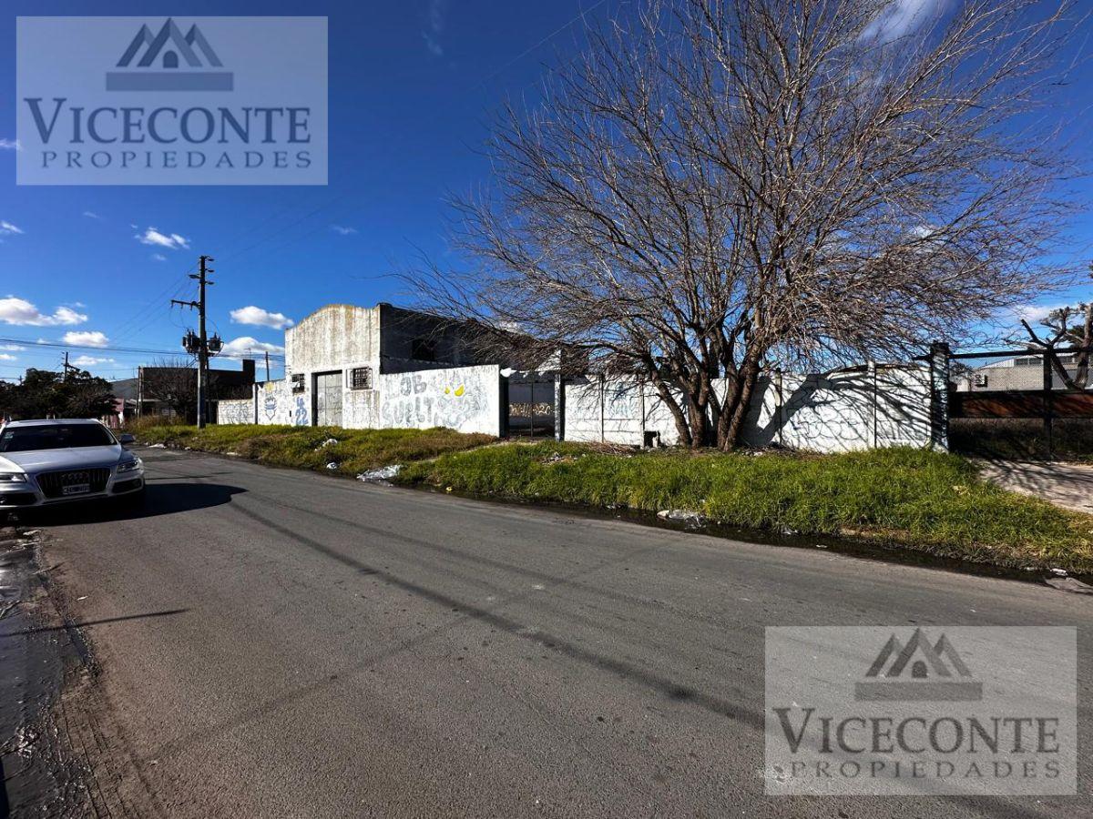 Foto de Galpón y predio excelente accesibilidad 2485 m2. Calle 43 esq.C.144. La, imagen 5