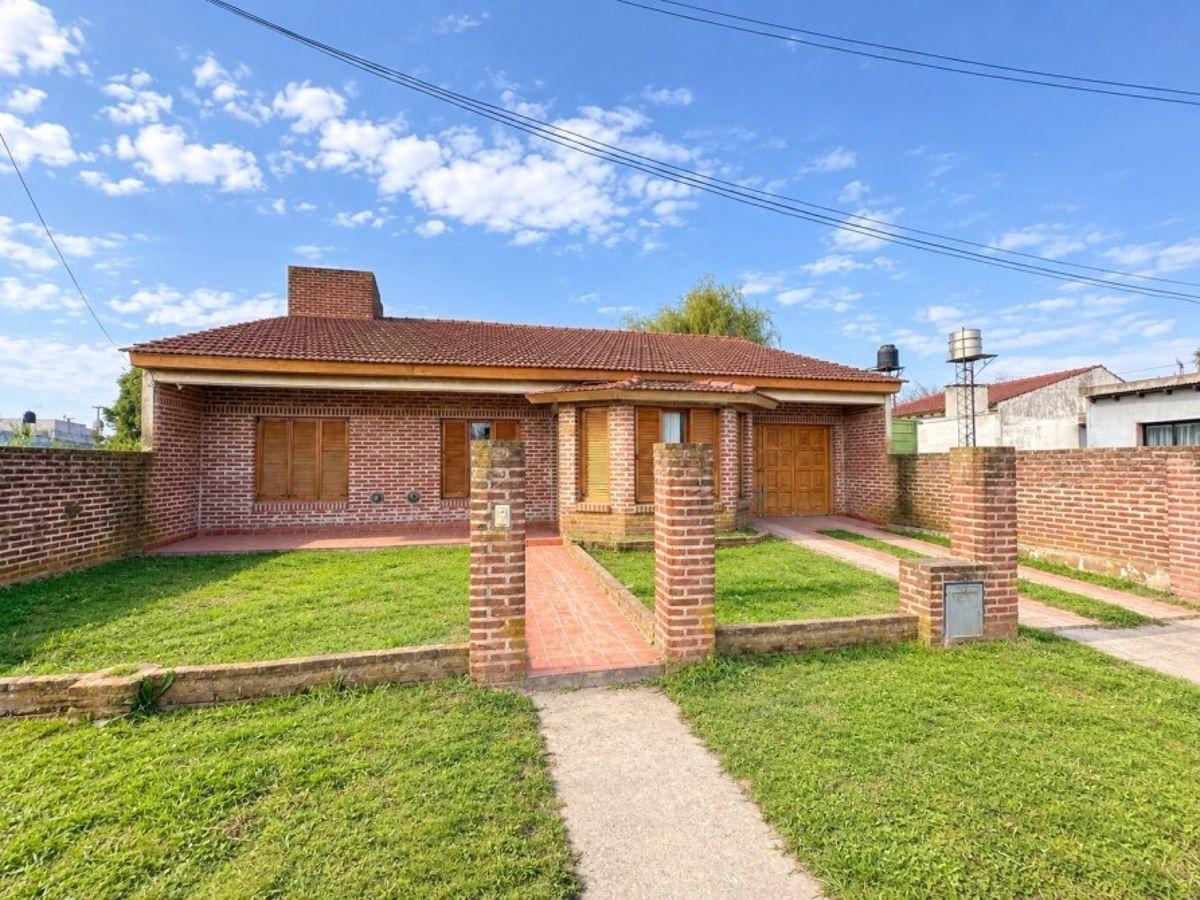 Foto de Casa 180 m2, Calle 28, General Belgrano, Provincia de Buenos Aires., imagen 1