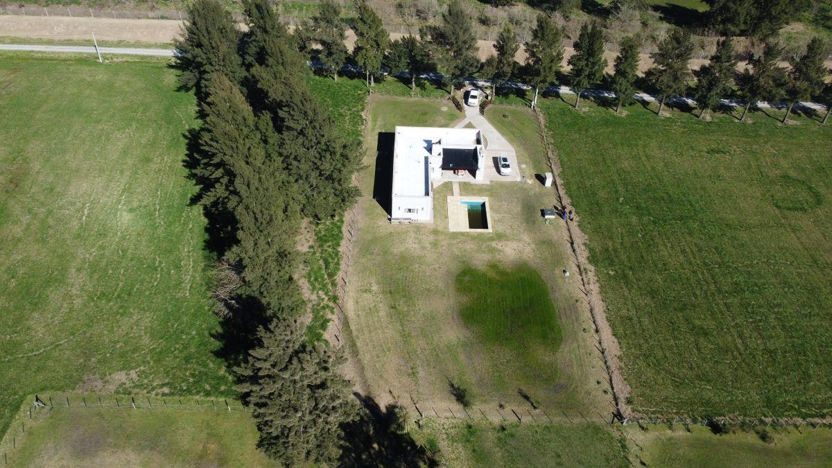 Foto de Casa Quinta sobre 2.400 m² con Pileta, Galería y Losa Radiante, imagen 1
