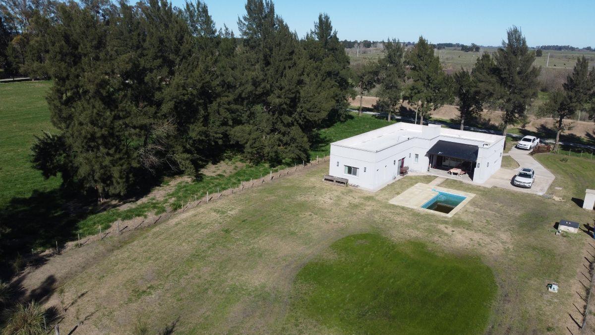 Foto de Casa Quinta sobre 2.400 m² con Pileta, Galería y Losa Radiante, imagen 2