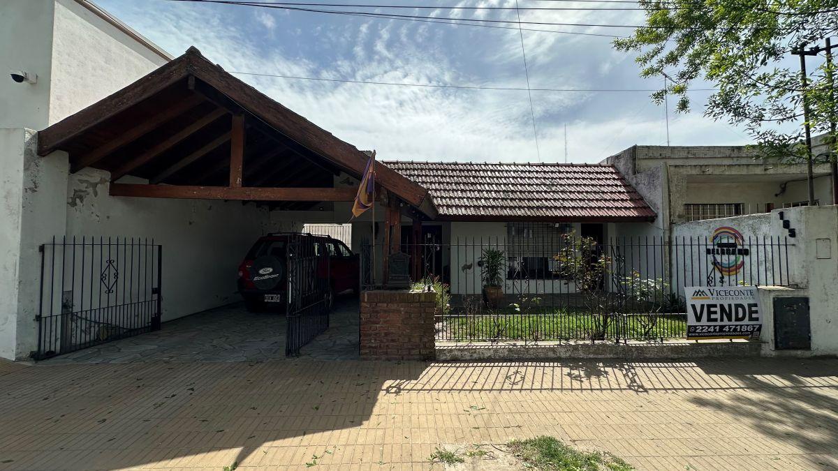 Foto de Casa de 222 m2. Calle Lavalle. General Belgrano., imagen 2