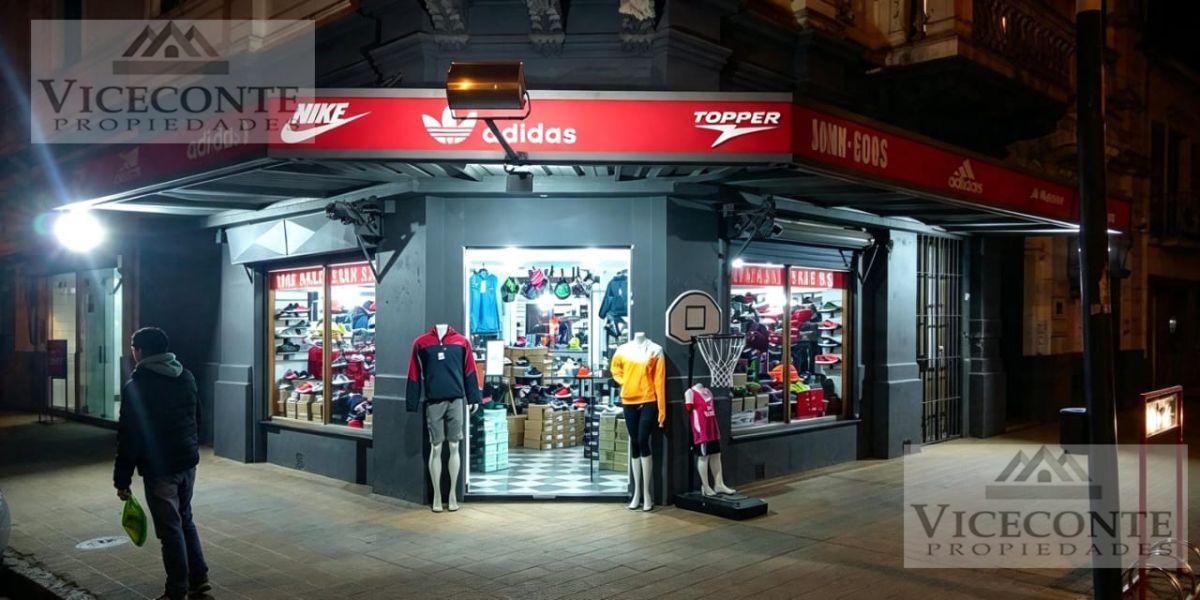 Foto de Local 140m2 + Deposito .Pleno centro y gran vista comercial. Alvear, imagen 2