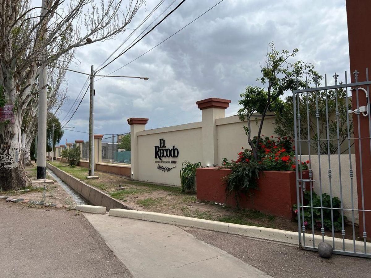 Foto de EMADA vende casa en Barrio Privado Recodo, Maipú, imagen 2