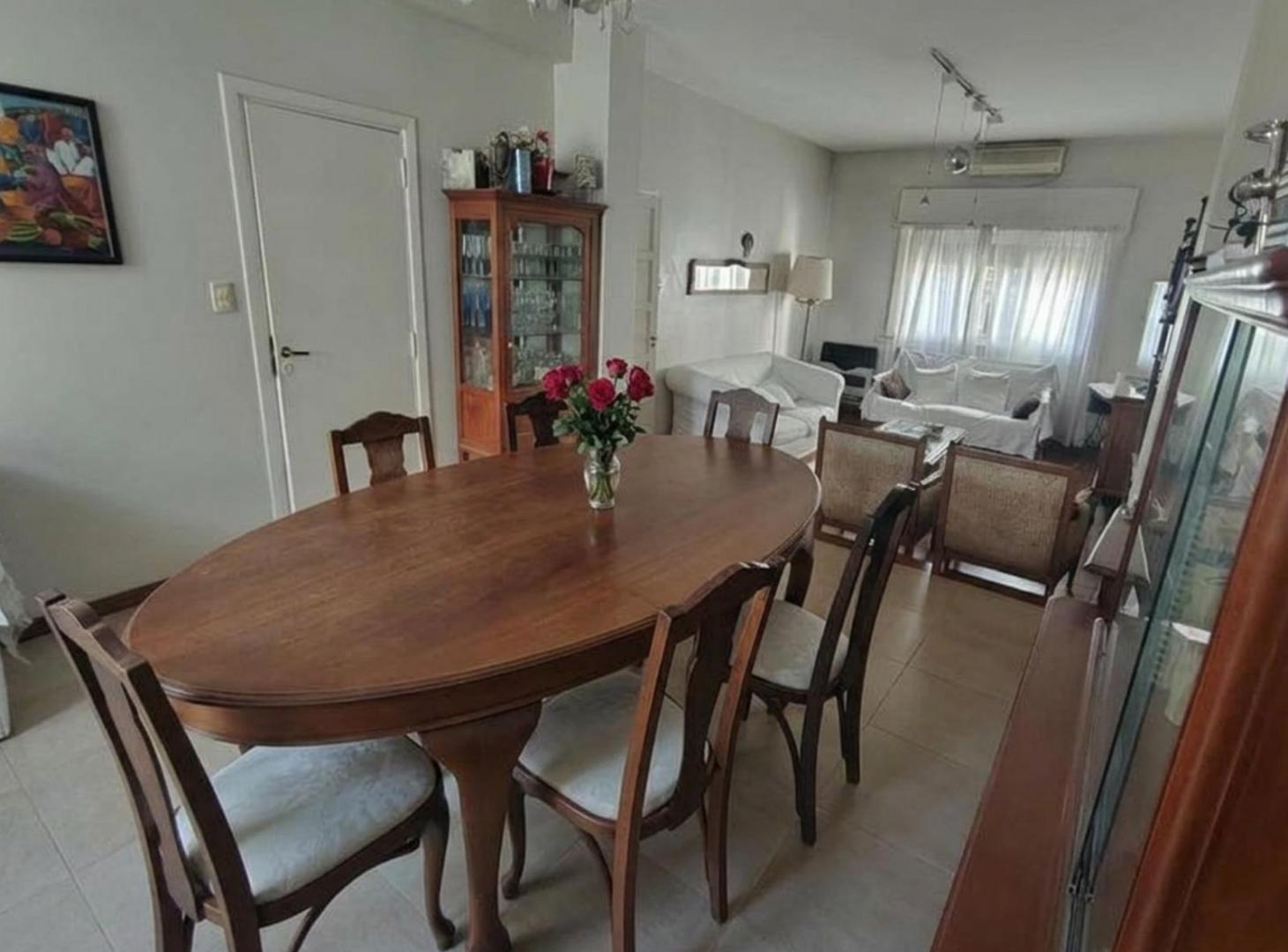 Foto de Casa en venta 3 dormitorios Olivos, imagen 2