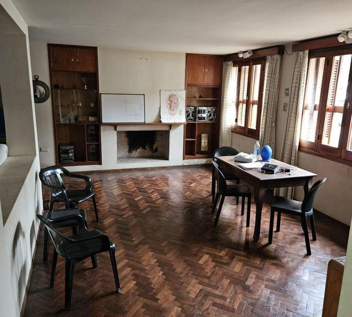 Casa en Alquiler Exclusivamente Comercial – Cerro de las Rosas 3