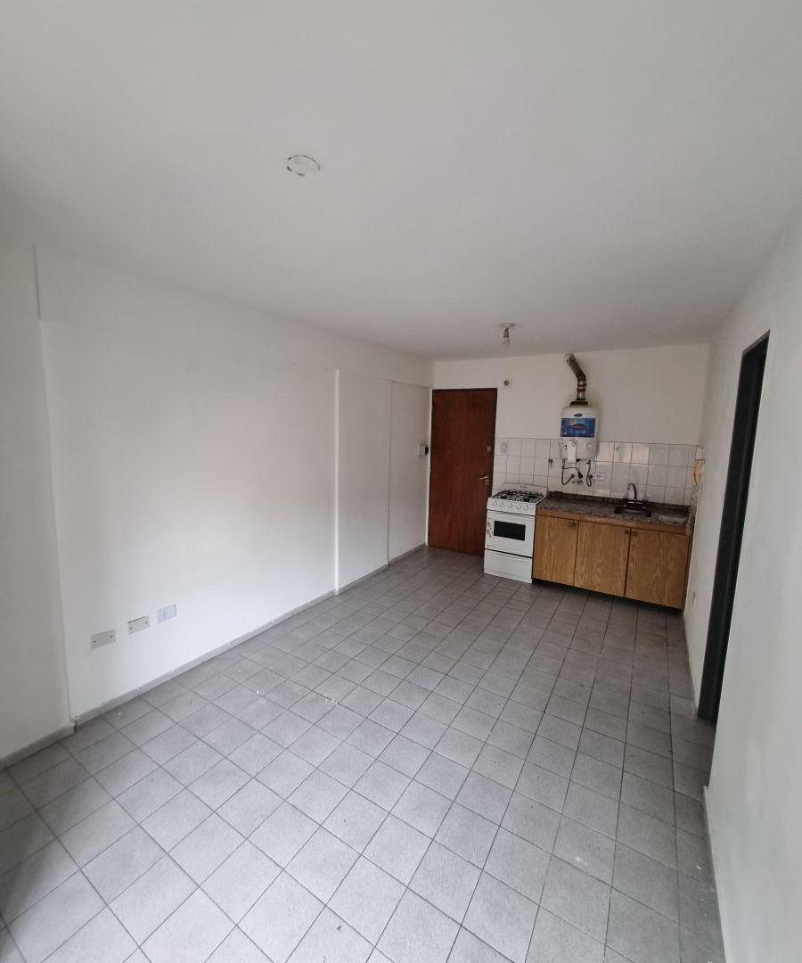 Foto de Monoambiente en alquiler con placard | 5.º piso con ascensor | Duarte, imagen 1
