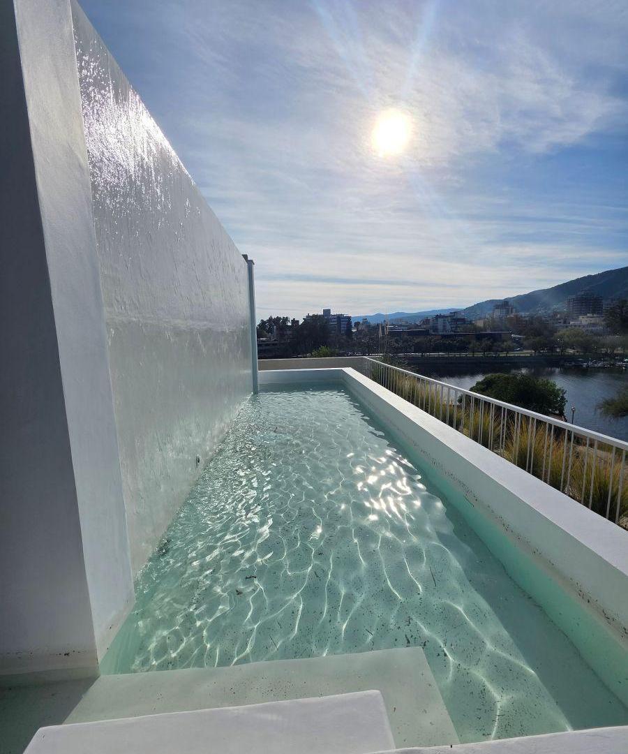 Foto de Departamento premium de 3 dormitorios con cochera y vista al lago, imagen 1