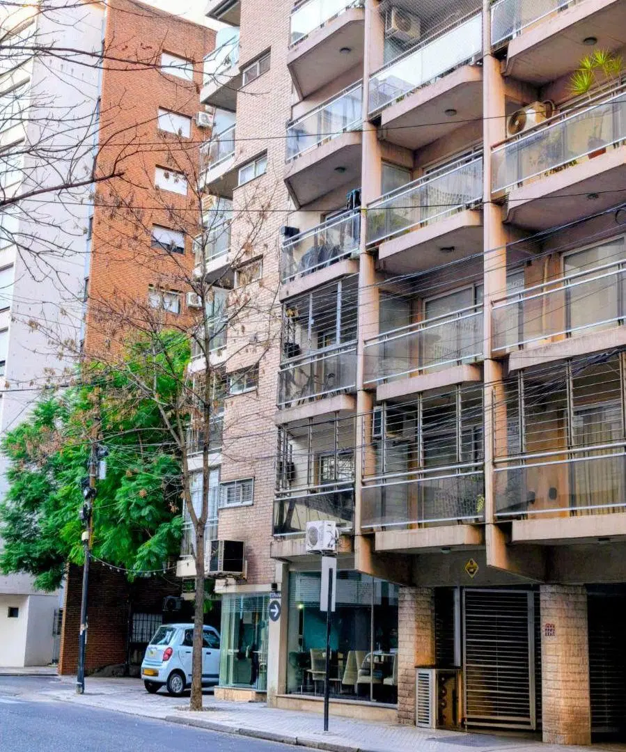 ESPAÑA Y BROWN (EXCELENTE UBICACION A METROS DEL PARQUE ESPAÑA) FRENTE con balcón 4