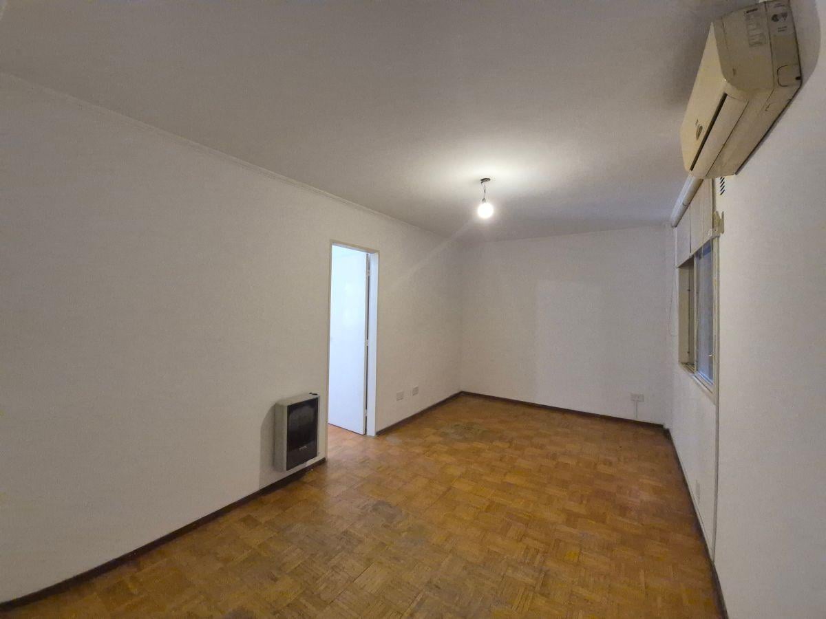 Foto de UN DORMITORIO CON COMODIN Y/O ESTUDIO, lavadero independiente y amplia, imagen 2