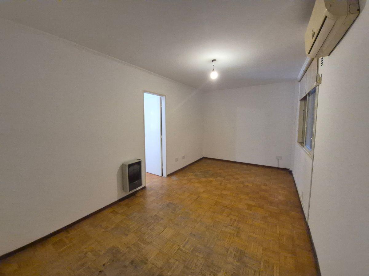 Foto de UN DORMITORIO CON COMODIN Y/O ESTUDIO, lavadero independiente y amplia, imagen 4