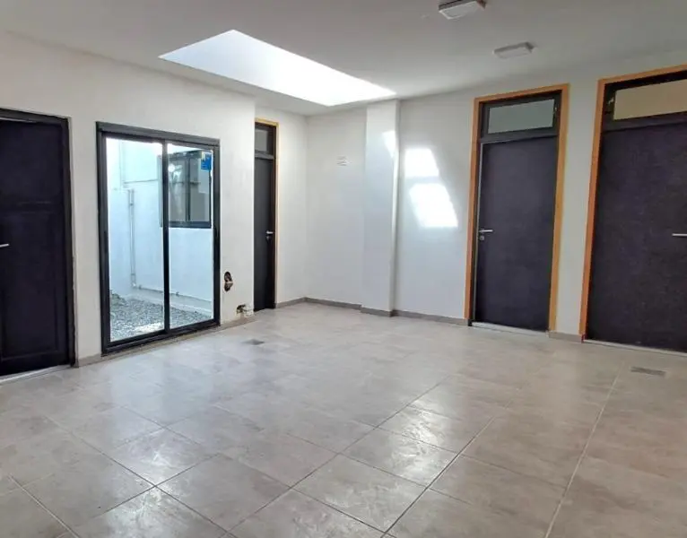 PH 5 AMBIENTES PARA CONSULTORIOS / OFICINAS 1