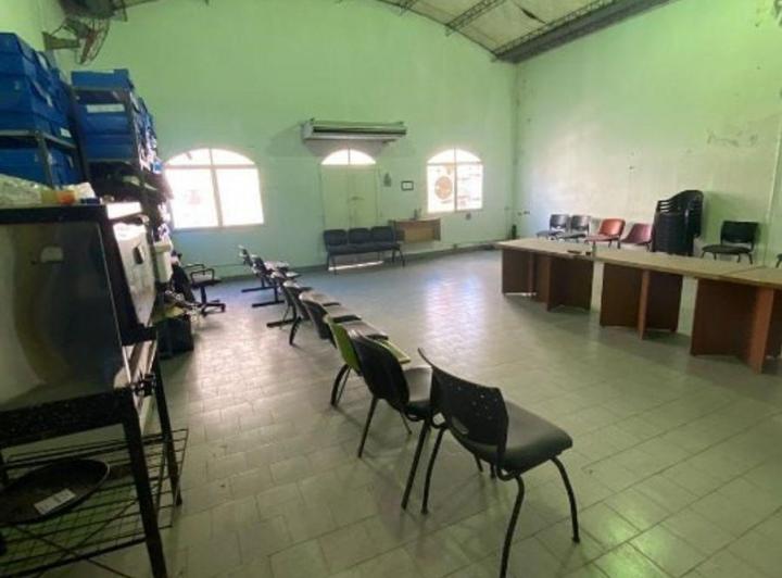 EN VENTA INMUEBLE COMERCIAL MORON CENTRO 1