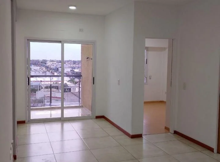 DEPARTAMENTO DE 2 AMBIENTES CON BALCON EN ALQUILER 5