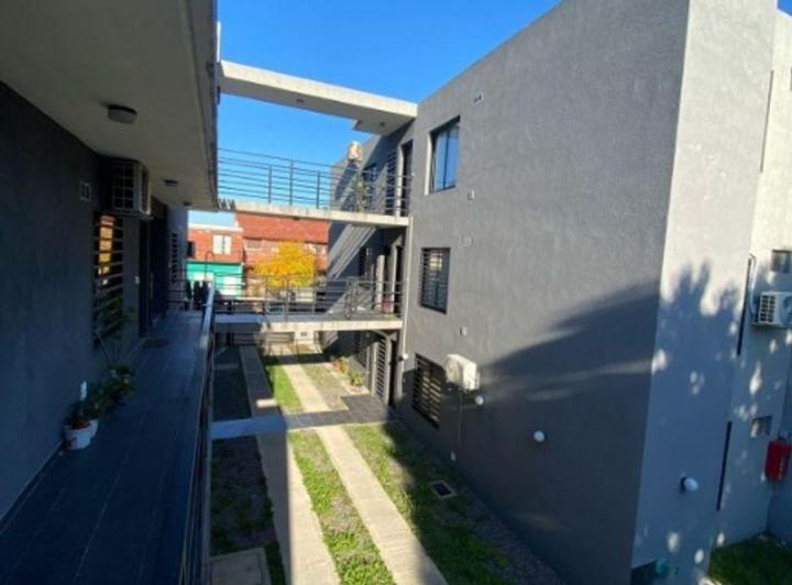 ALQUILER DEPARTAMENTO 2 AMBIENTES EN MORON SUR 4