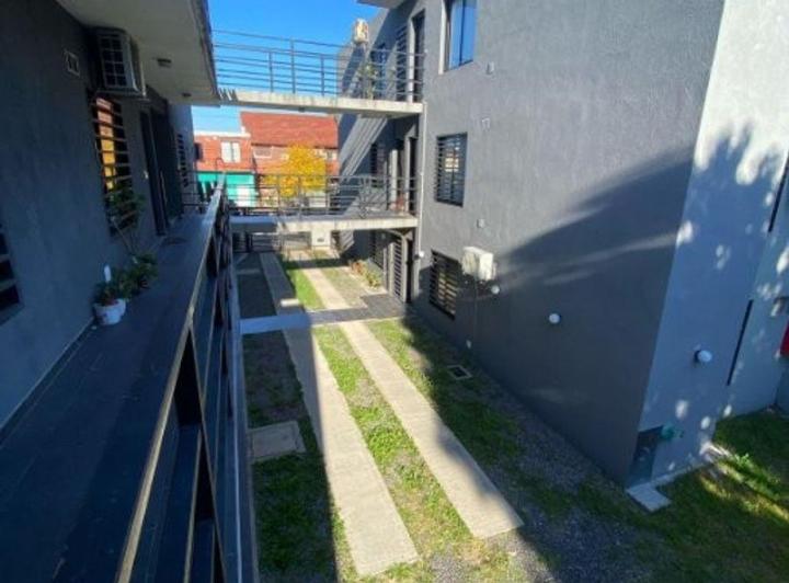 ALQUILER DEPARTAMENTO 2 AMBIENTES EN MORON SUR 3
