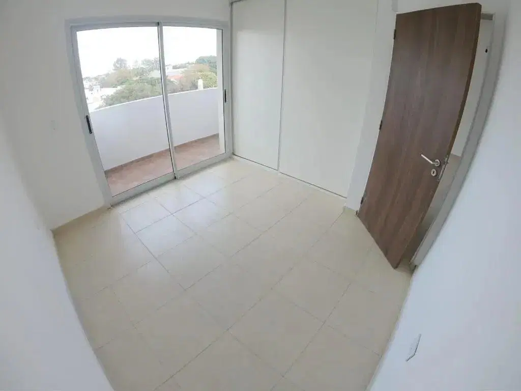 Departamento en Alberdi 4