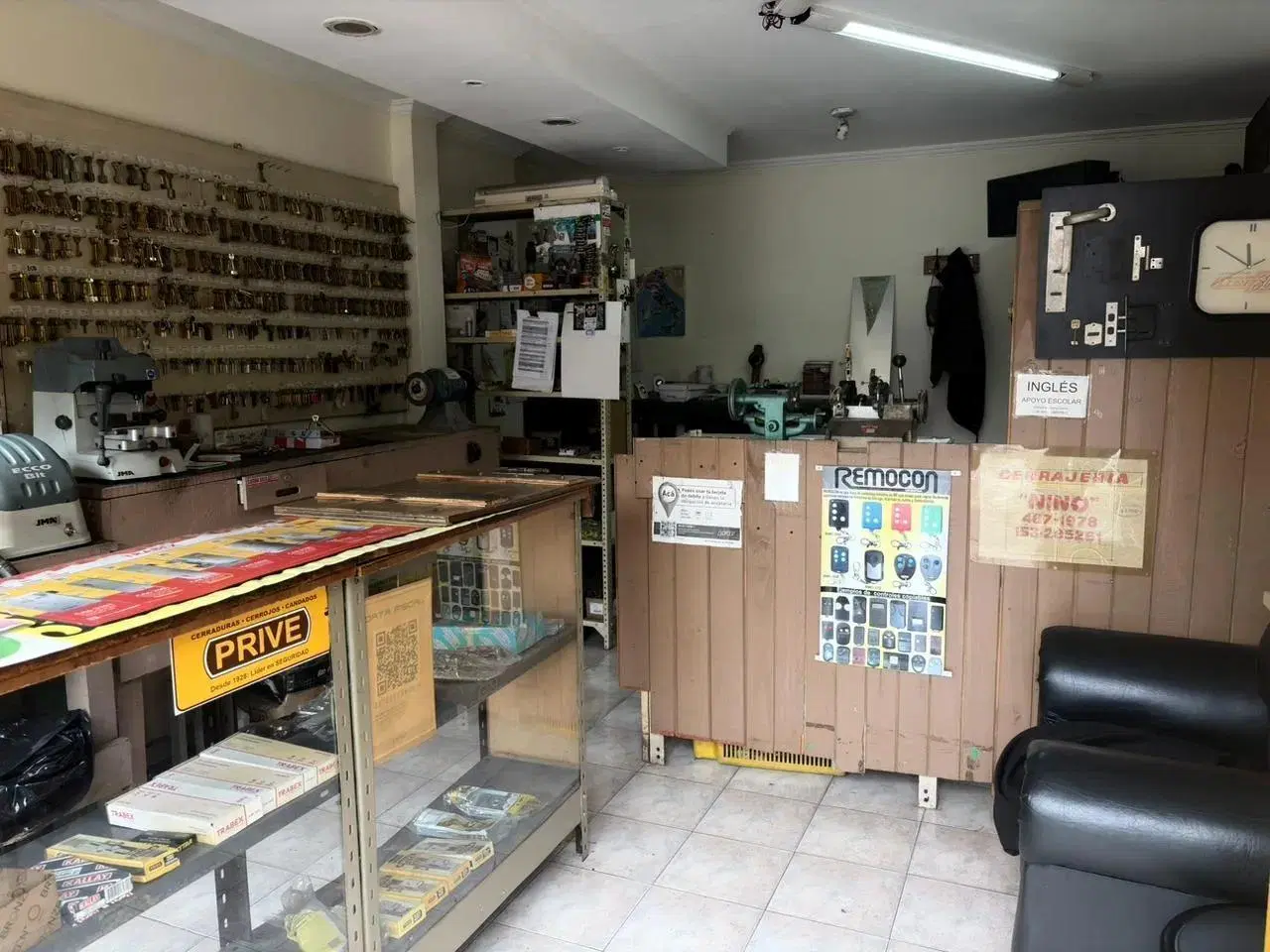 Local en Alberdi 4