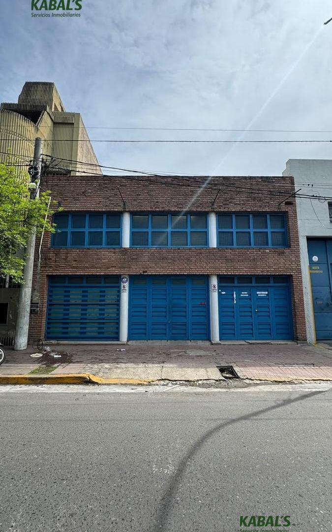 Foto de GALPÓN COMERCIAL DE 750 M² CUBIERTOS EN DOS PLANTAS CON OFICINAS, imagen 1