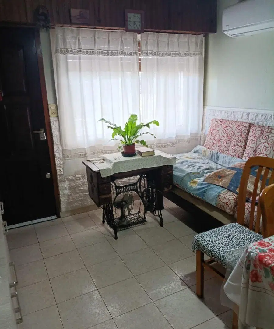 CASA CON AMPLIO TERRENO, APTA CREDITO 1