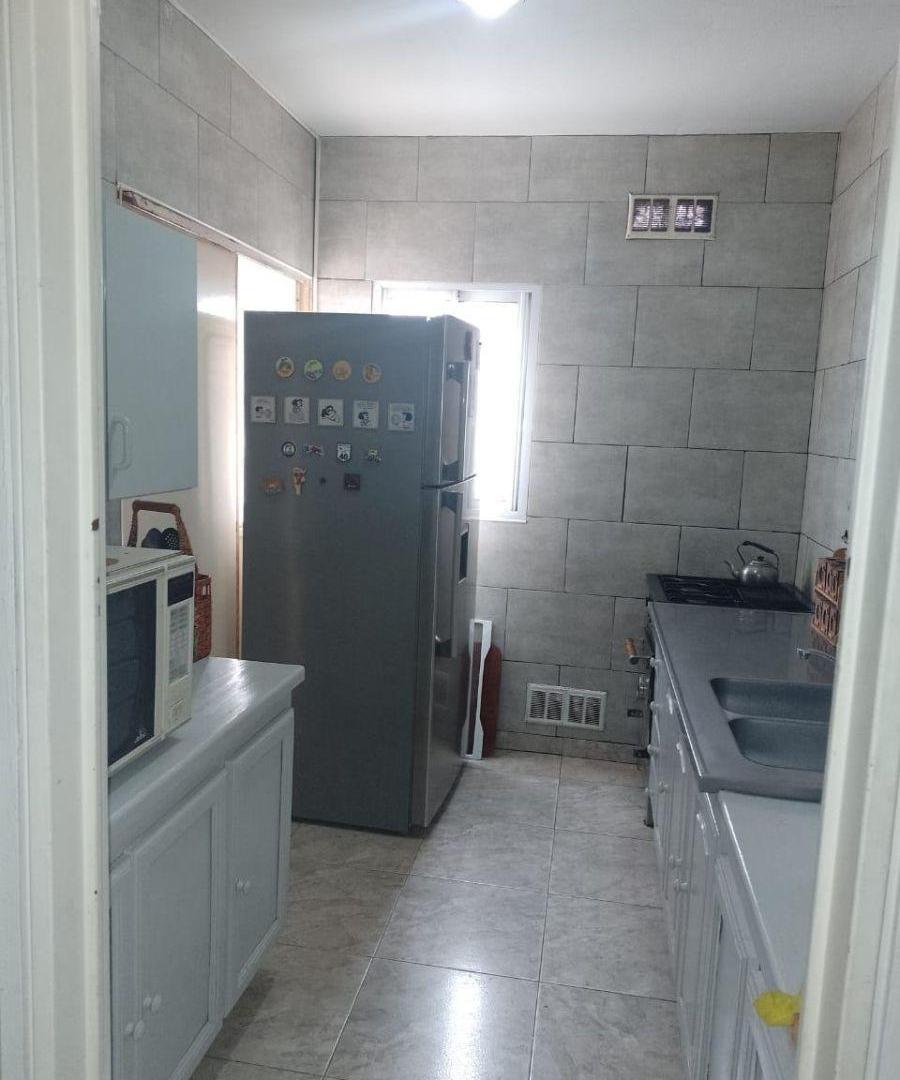DEPARTAMENTO 4 AMBIENTES. CON COCHERA