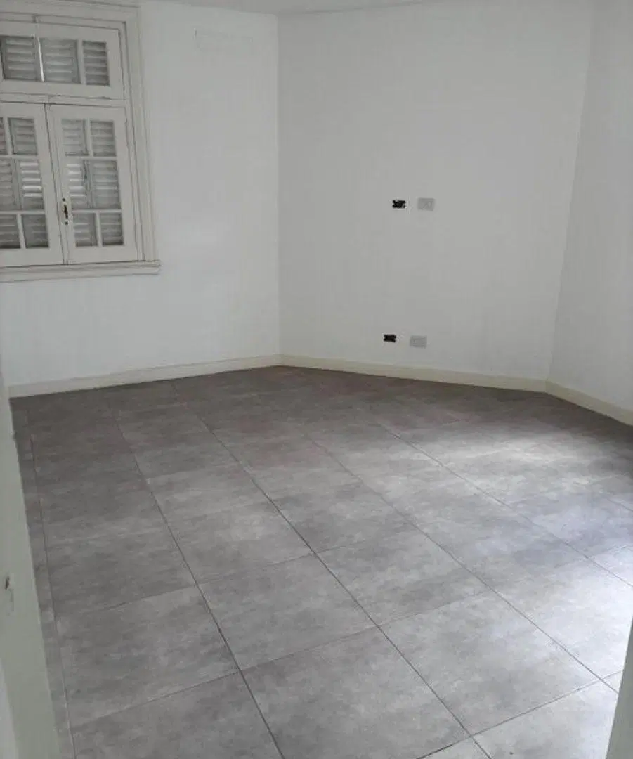 Departamento de 110 m2 con 3 dormitorios en alquiler en Adrogué 3