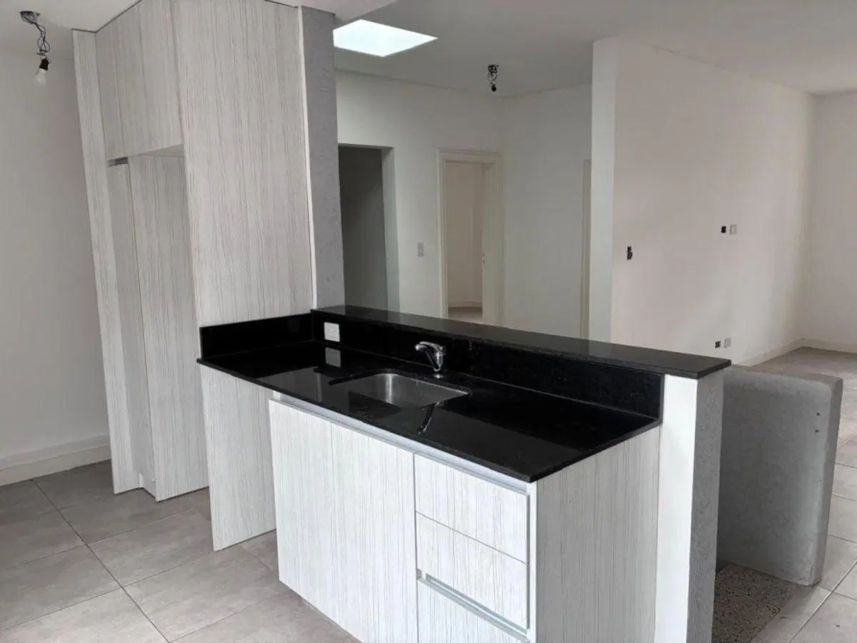 Departamento de 110 m2 con 3 dormitorios en alquiler en Adrogué 2