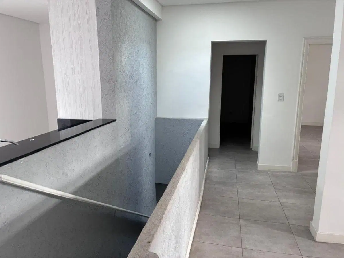 Departamento de 110 m2 con 3 dormitorios en alquiler en Adrogué 1