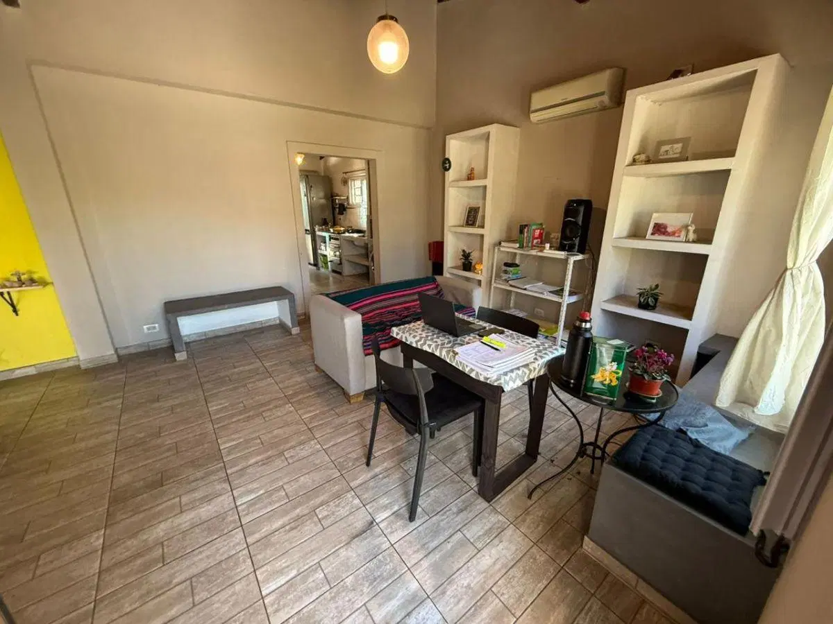 Casa de 263 m2 con 2 dormitorios en venta en Burzaco 5