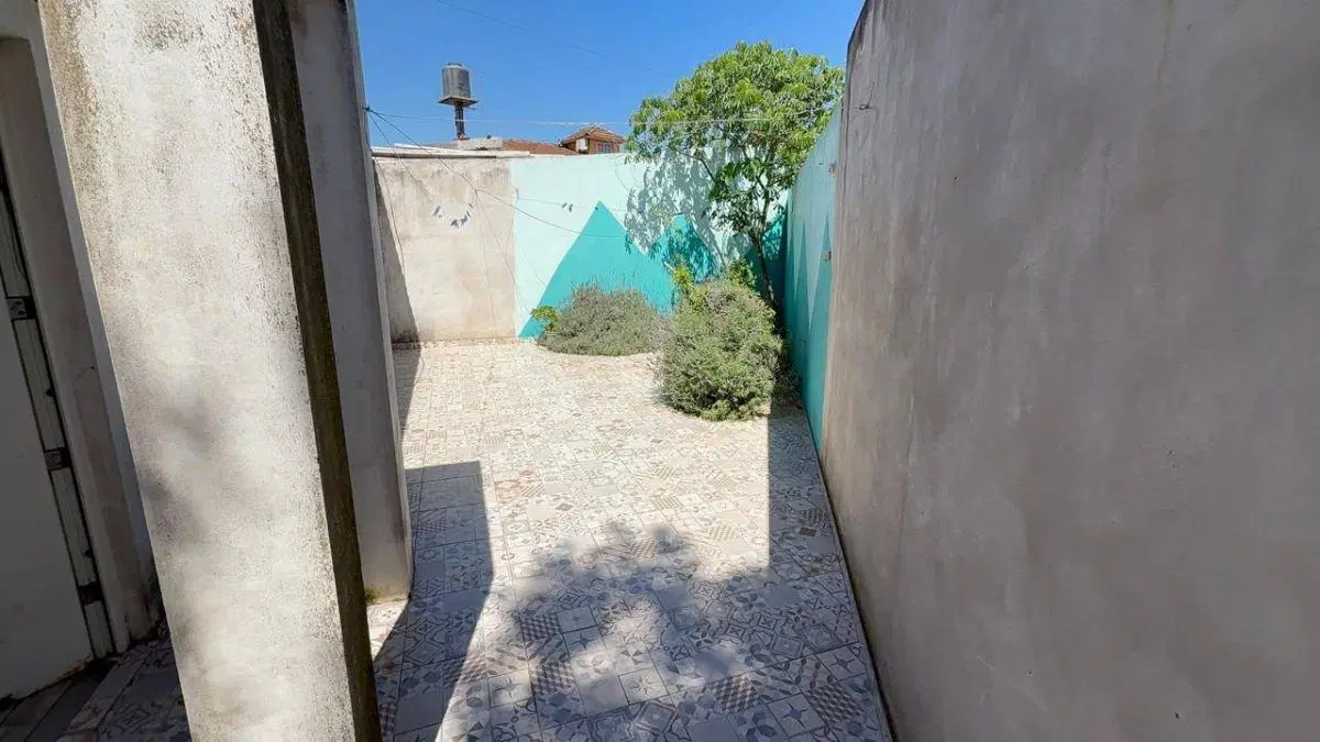 Casa de 263 m2 con 2 dormitorios en venta en Burzaco 3