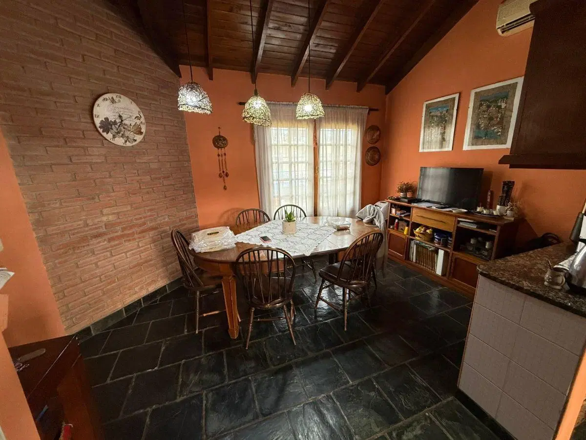 IMPECABLE CASONA CLASICA APTO CRÉDITO 3
