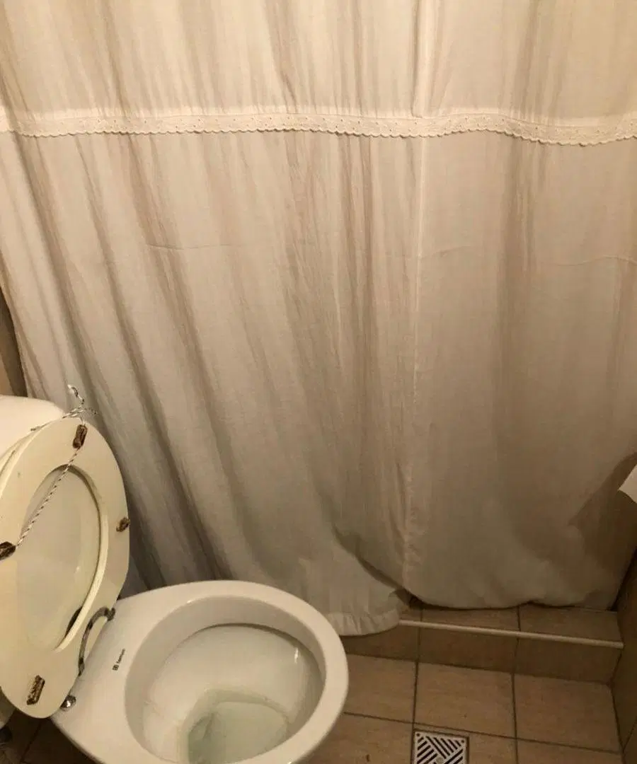 CASA DESARROLLADA EN AMPLIO LOTE CON QUINCHO Y PILETA 8