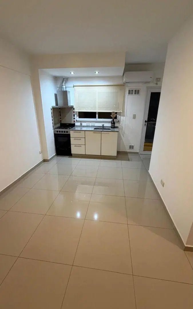 Departamento 2 ambientes con cochera en alquiler | Temperley 4