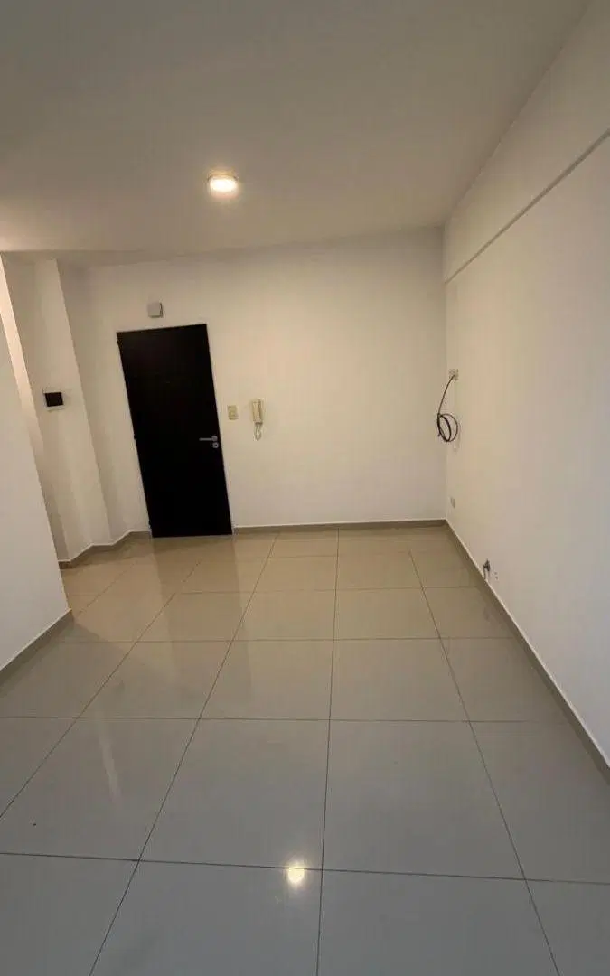 Departamento 2 ambientes con cochera en alquiler | Temperley 2