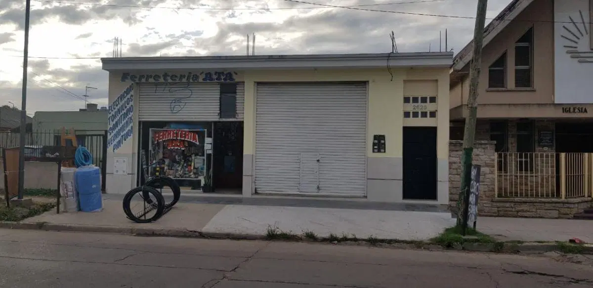 VENTA DE SALON Y LOCALES 4