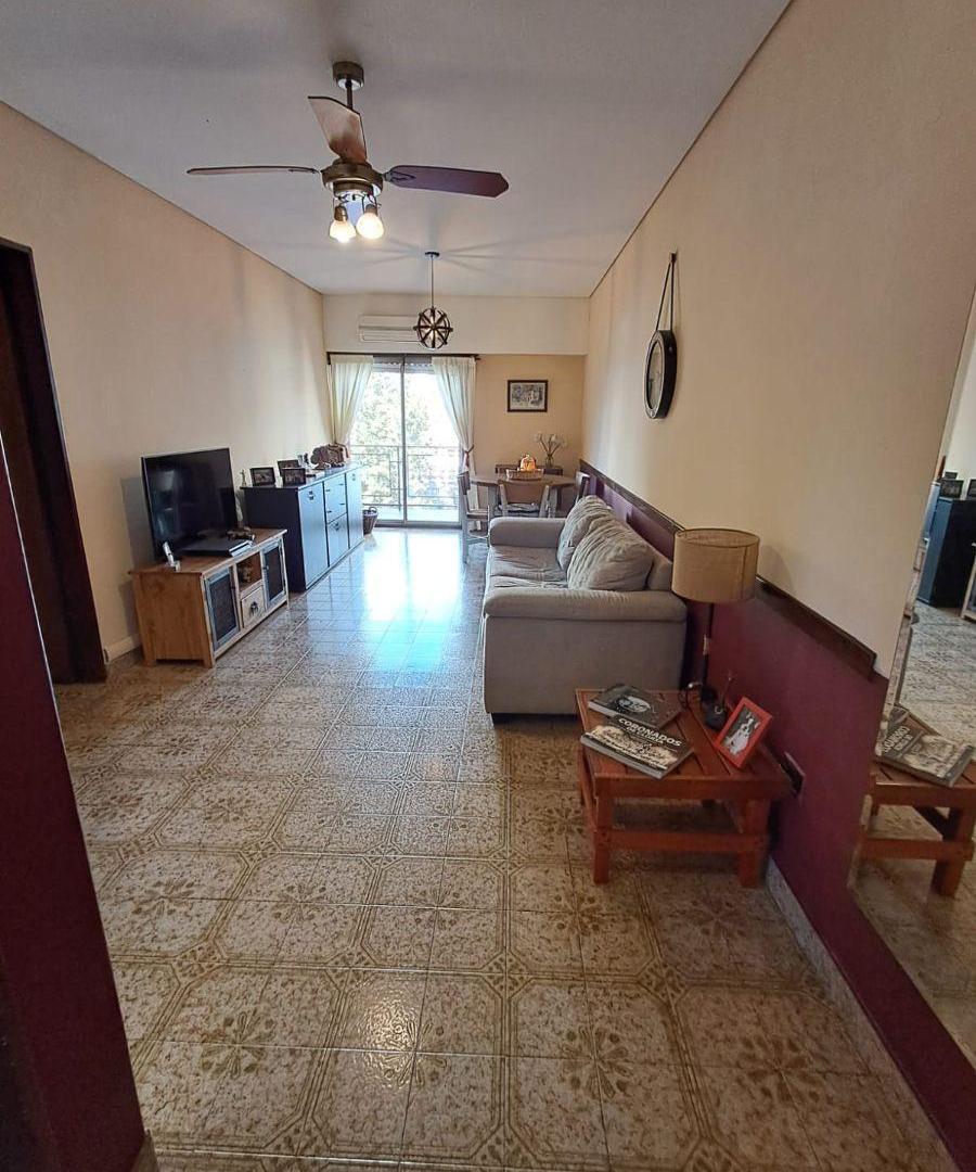Venta Amplio Departamento Tres Ambientes en Wilde