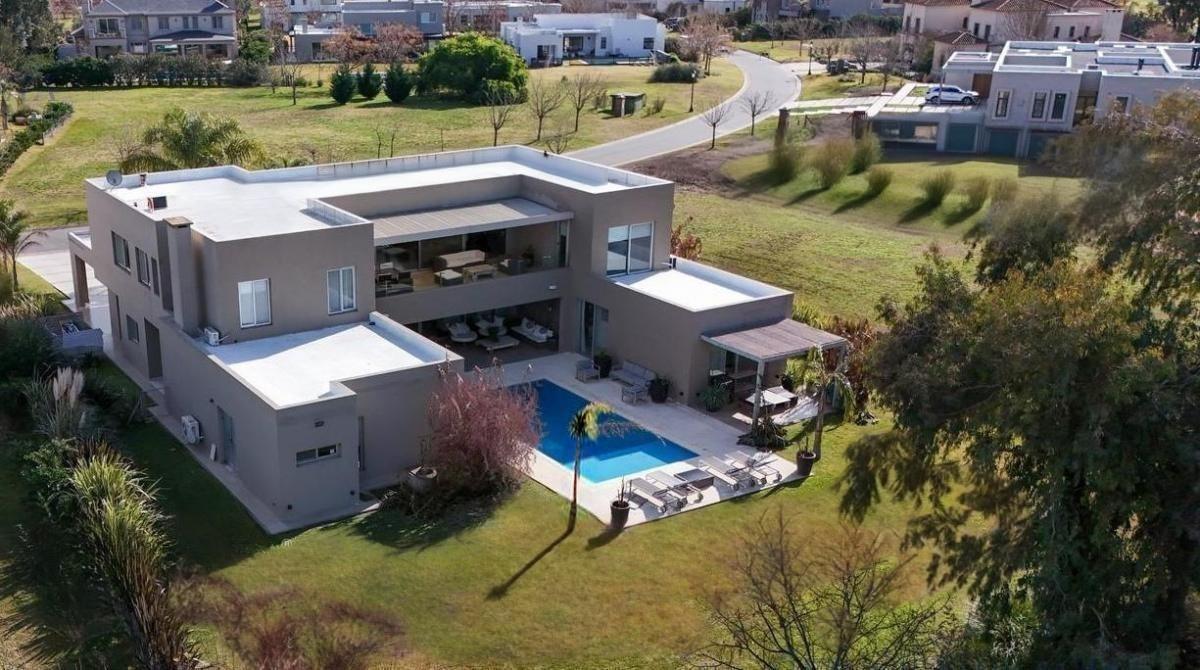Venta Casa 4 Dormitorios en Pilará