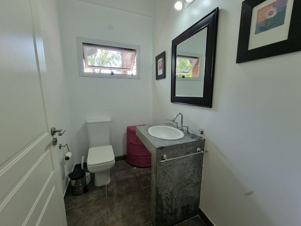 Venta - Casa - Barrio Los Pinos - Exaltación de la Cruz
