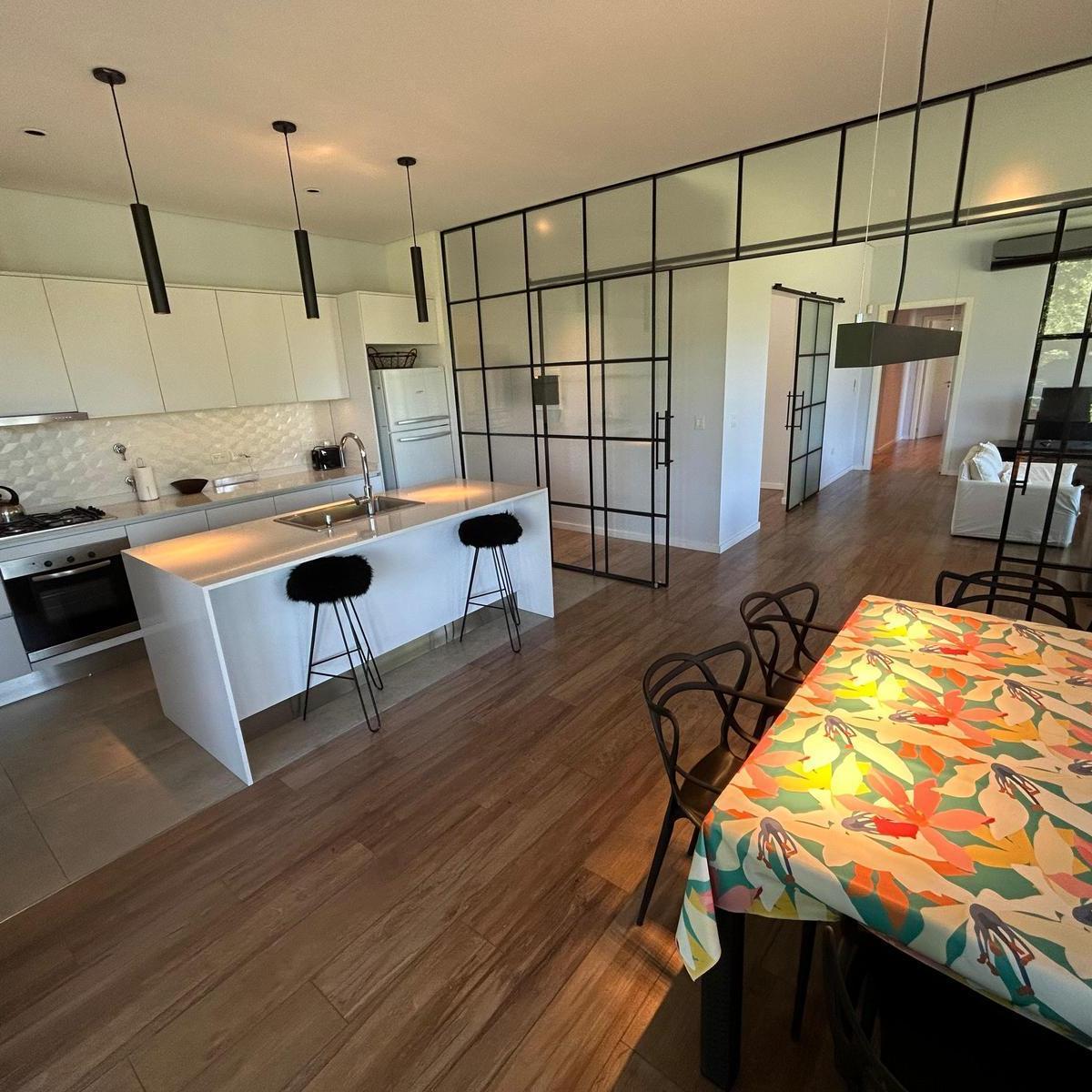 Foto de Venta - Casa - Barrio Parque La Verdad - Exaltación de la Cruz, imagen 2