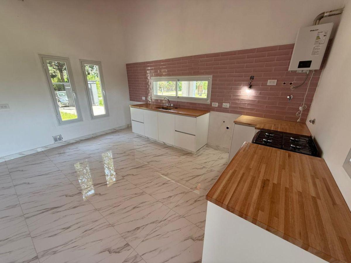 Foto de Casa con pileta a la venta en Barrio los Pinos, Exaltación de la Cruz, imagen 1