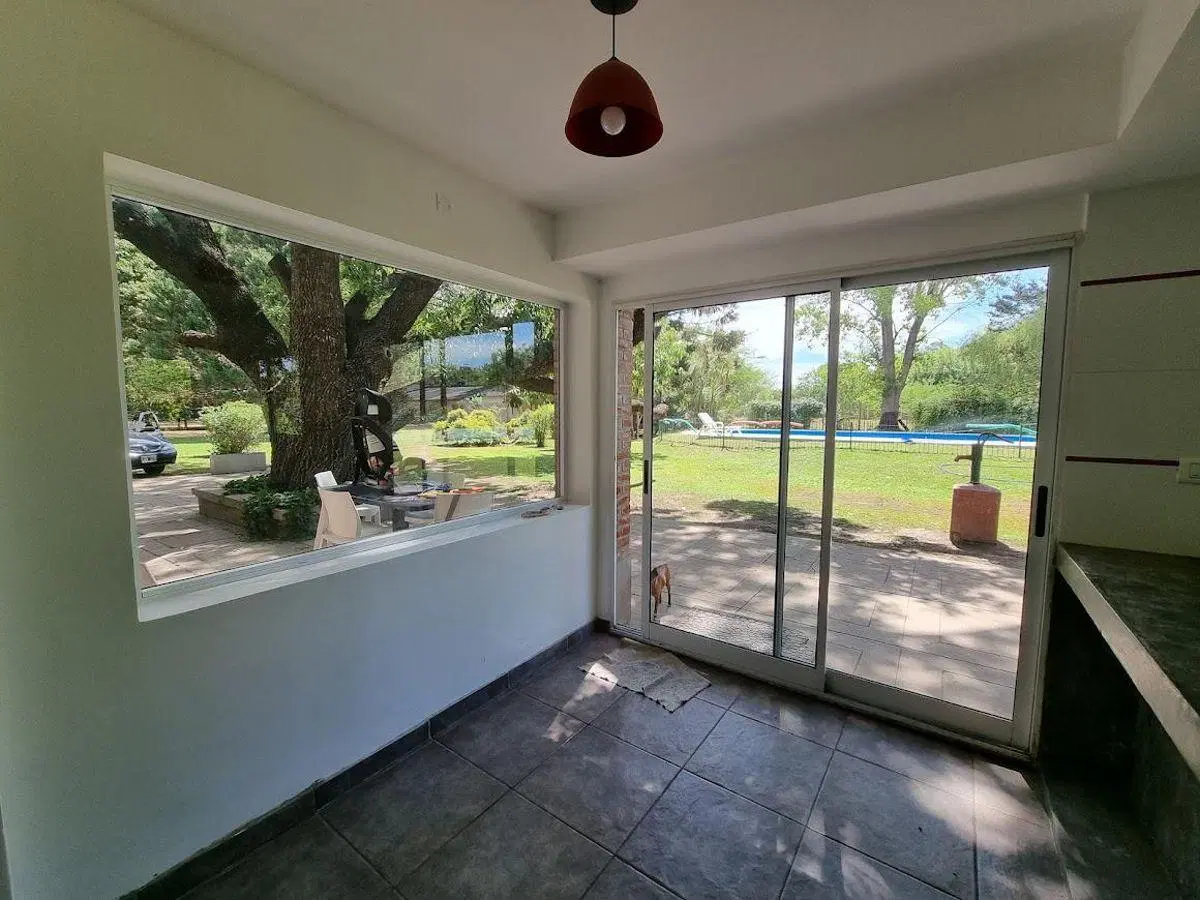 Alquiler Permanente - Casa - Barrio Los Pinos - Exaltación de la Cruz 3