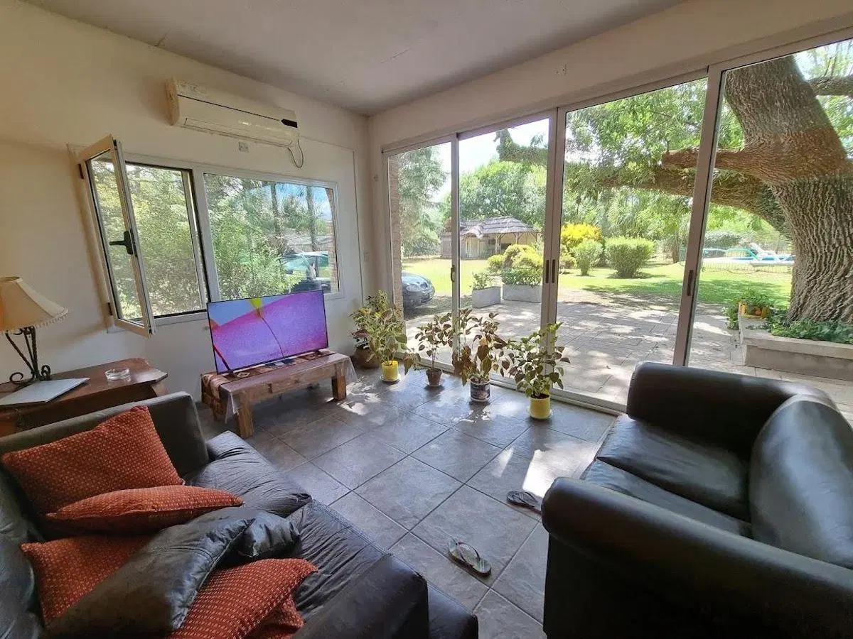 Alquiler Permanente - Casa - Barrio Los Pinos - Exaltación de la Cruz 2